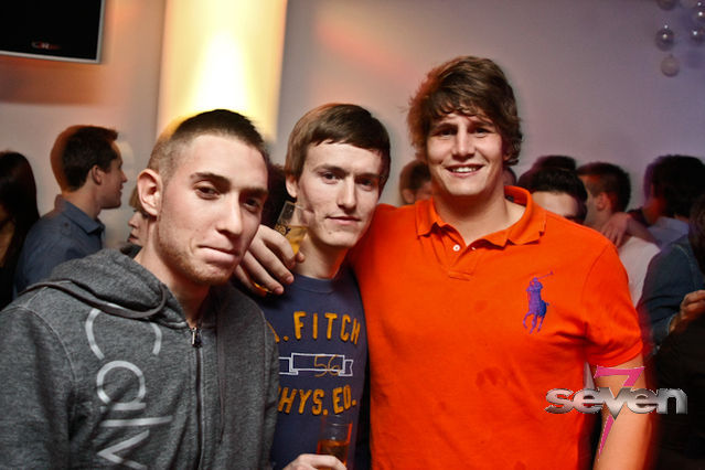 Cliquer pour voir l'image en taille réelle