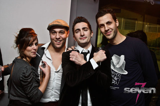 Cliquer pour voir l'image en taille réelle