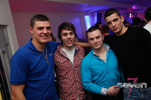 Cliquer pour voir l'image en taille réelle