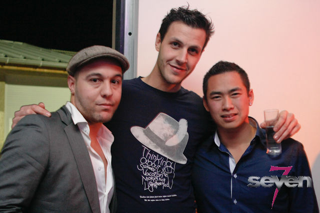 Cliquer pour voir l'image en taille réelle