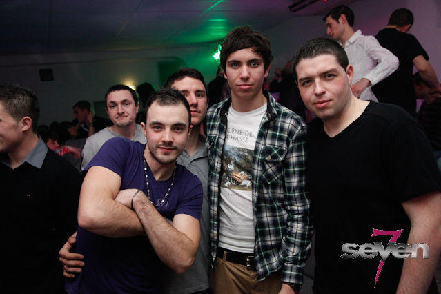 Cliquer pour voir l'image en taille réelle