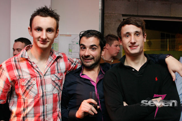 Cliquer pour voir l'image en taille réelle