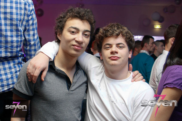 Cliquer pour voir l'image en taille réelle