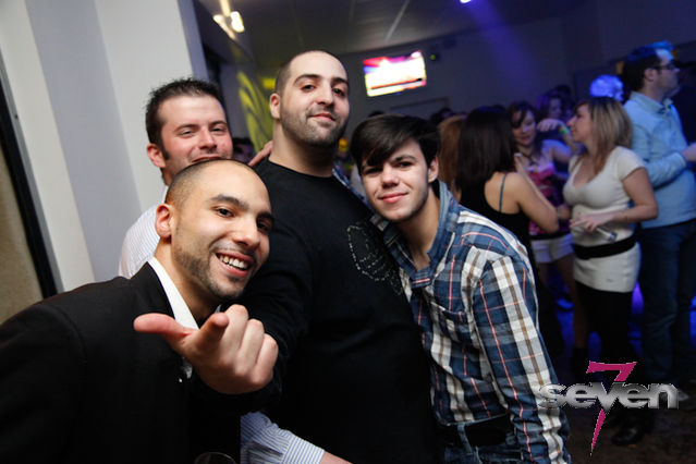 Cliquer pour voir l'image en taille réelle