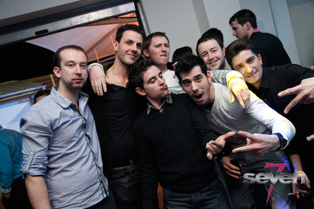 Cliquer pour voir l'image en taille réelle