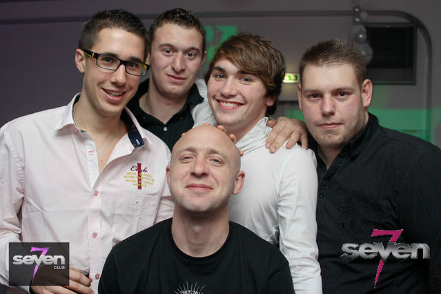 Cliquer pour voir l'image en taille réelle