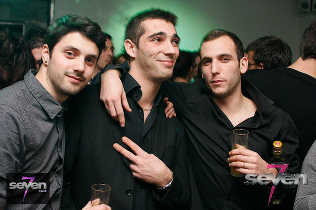 Cliquer pour voir l'image en taille réelle