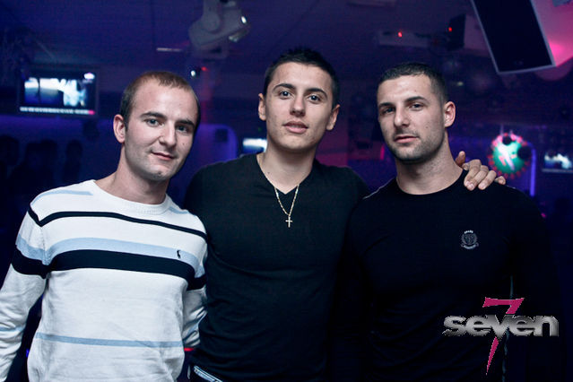 Cliquer pour voir l'image en taille réelle