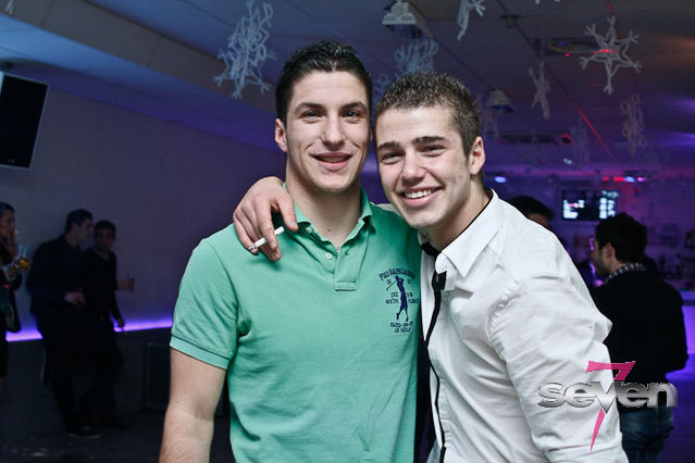 Cliquer pour voir l'image en taille réelle