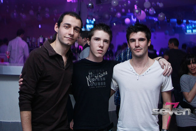 Cliquer pour voir l'image en taille réelle