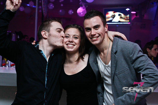 Cliquer pour voir l'image en taille réelle