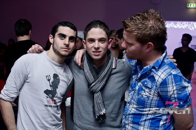 Cliquer pour voir l'image en taille réelle