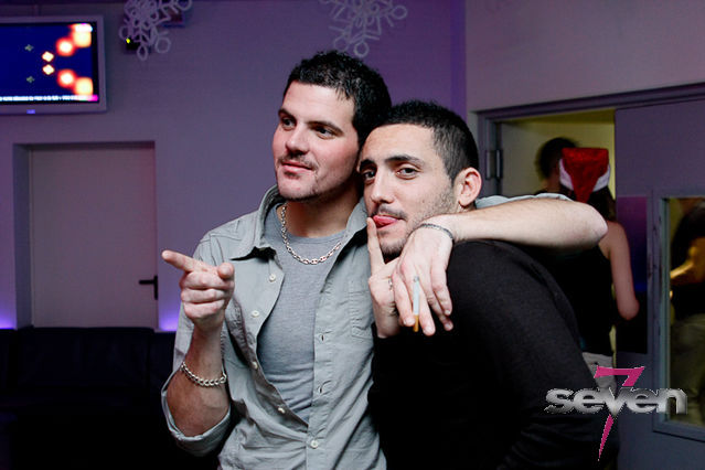 Cliquer pour voir l'image en taille réelle