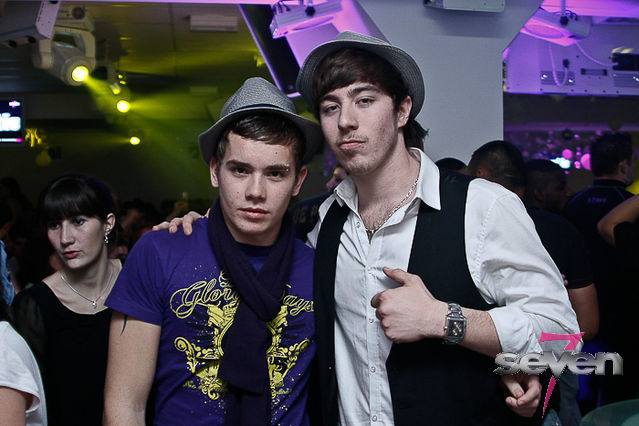 Cliquer pour voir l'image en taille réelle