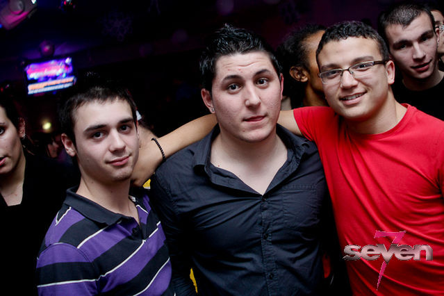 Cliquer pour voir l'image en taille réelle