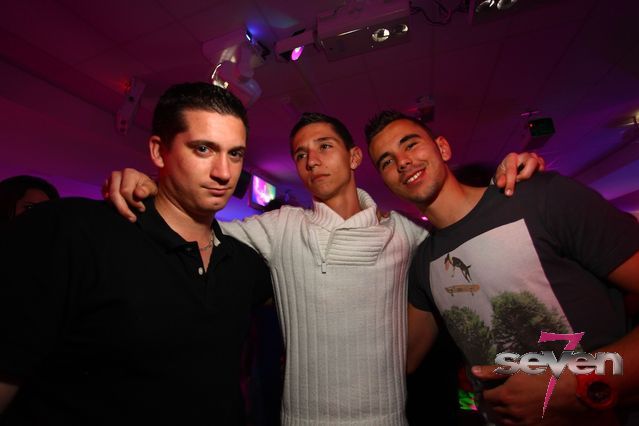 Cliquer pour voir l'image en taille réelle