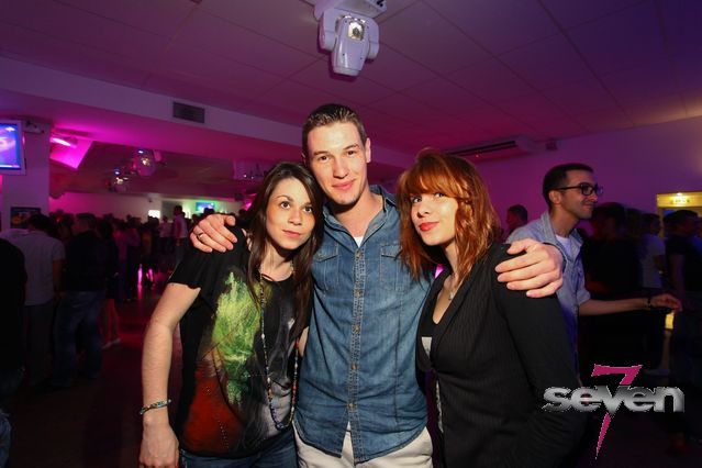 Cliquer pour voir l'image en taille réelle