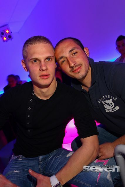 Cliquer pour voir l'image en taille réelle