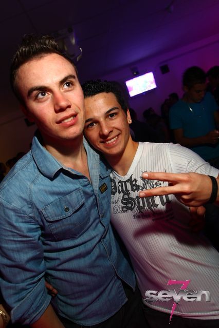 Cliquer pour voir l'image en taille réelle