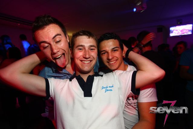 Cliquer pour voir l'image en taille réelle