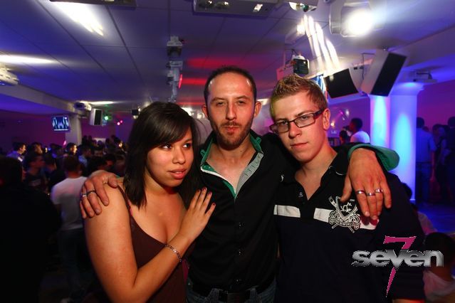 Cliquer pour voir l'image en taille réelle