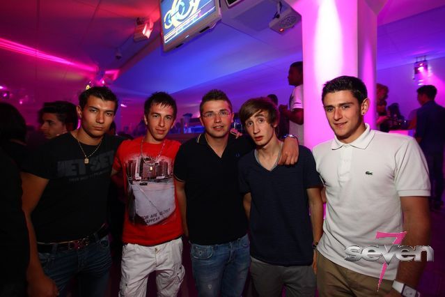 Cliquer pour voir l'image en taille réelle