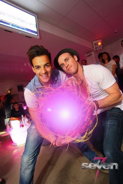 Cliquer pour voir l'image en taille réelle