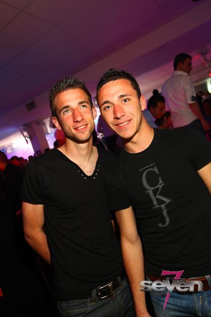 Cliquer pour voir l'image en taille réelle