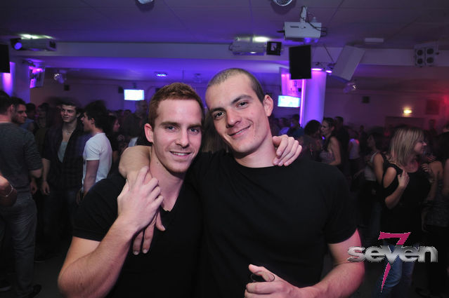 Cliquer pour voir l'image en taille réelle