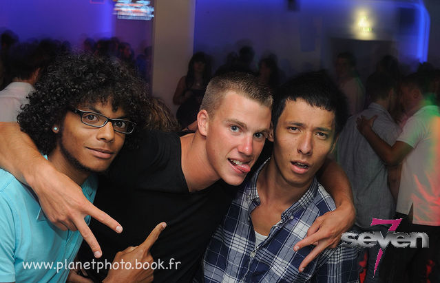 Cliquer pour voir l'image en taille réelle