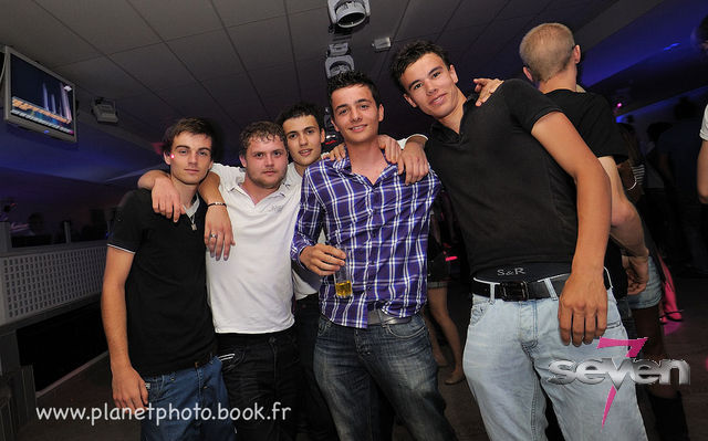 Cliquer pour voir l'image en taille réelle