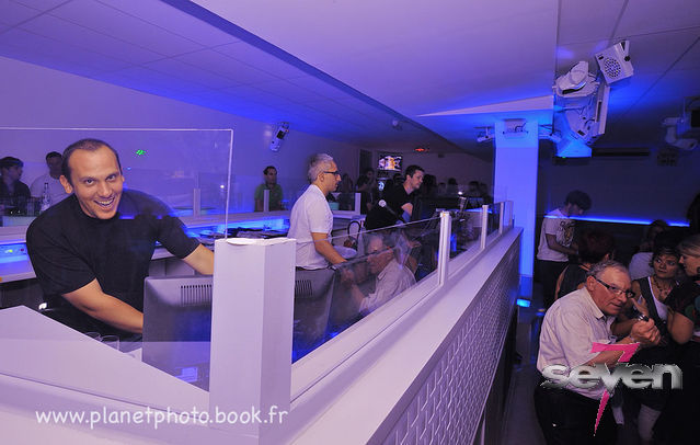 Cliquer pour voir l'image en taille réelle