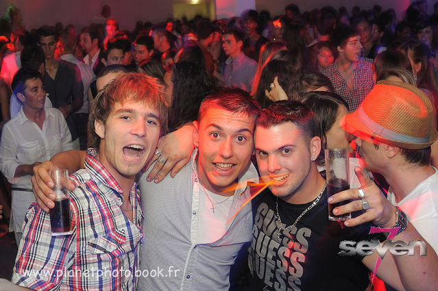 Cliquer pour voir l'image en taille réelle