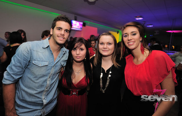 Cliquer pour voir l'image en taille réelle