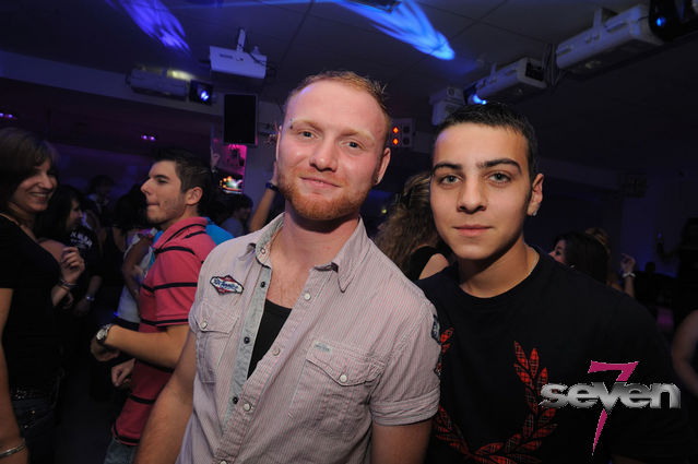 Cliquer pour voir l'image en taille réelle