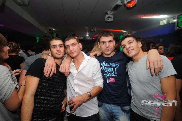 Cliquer pour voir l'image en taille réelle