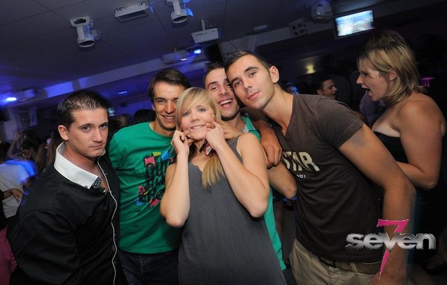 Cliquer pour voir l'image en taille réelle