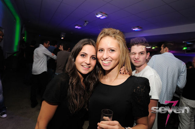 Cliquer pour voir l'image en taille réelle