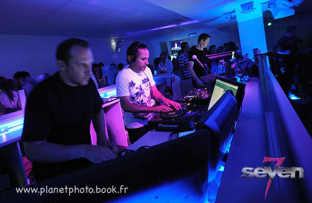 Cliquer pour voir l'image en taille réelle