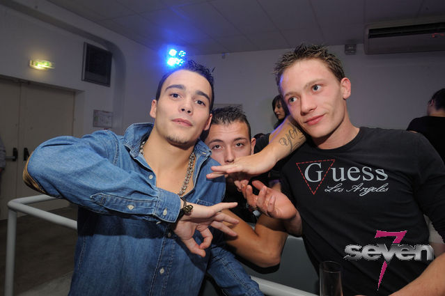 Cliquer pour voir l'image en taille réelle