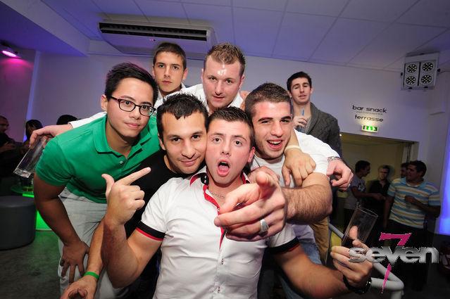 Cliquer pour voir l'image en taille réelle