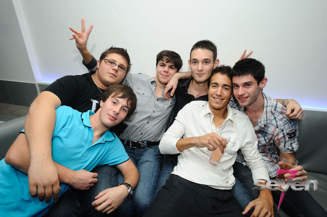 Cliquer pour voir l'image en taille réelle