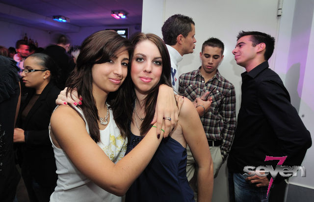 Cliquer pour voir l'image en taille réelle