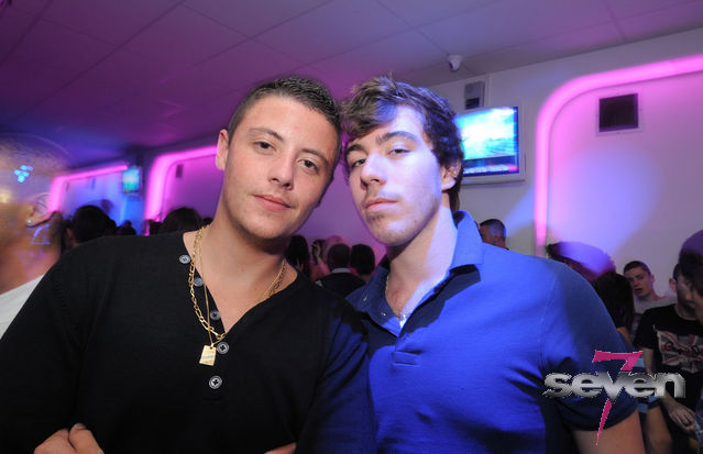 Cliquer pour voir l'image en taille réelle