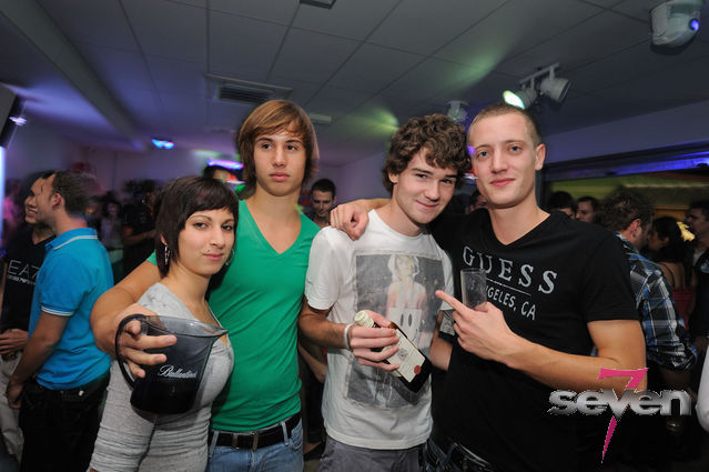 Cliquer pour voir l'image en taille réelle