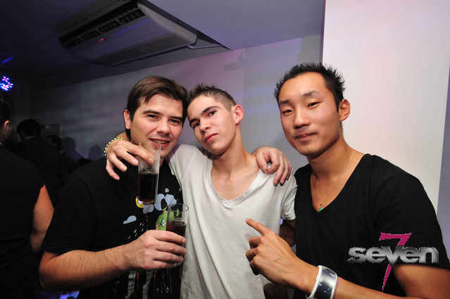 Cliquer pour voir l'image en taille réelle