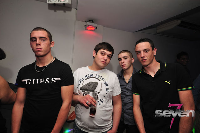 Cliquer pour voir l'image en taille réelle