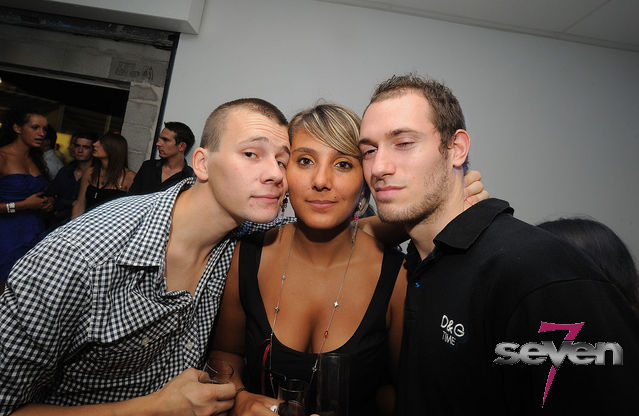 Cliquer pour voir l'image en taille réelle