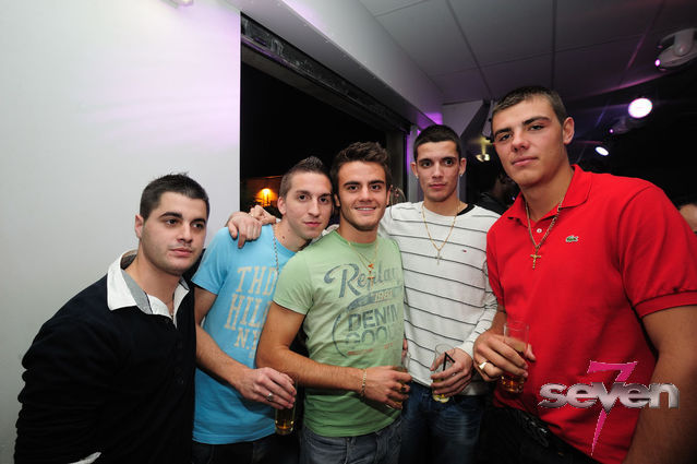 Cliquer pour voir l'image en taille réelle