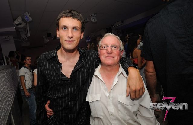 Cliquer pour voir l'image en taille réelle